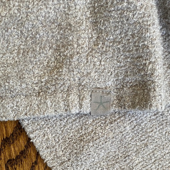 Barefoot Dreams CozyChic Lite Island Wrap, size S/M. Excellent condition - Picture 11 of 13